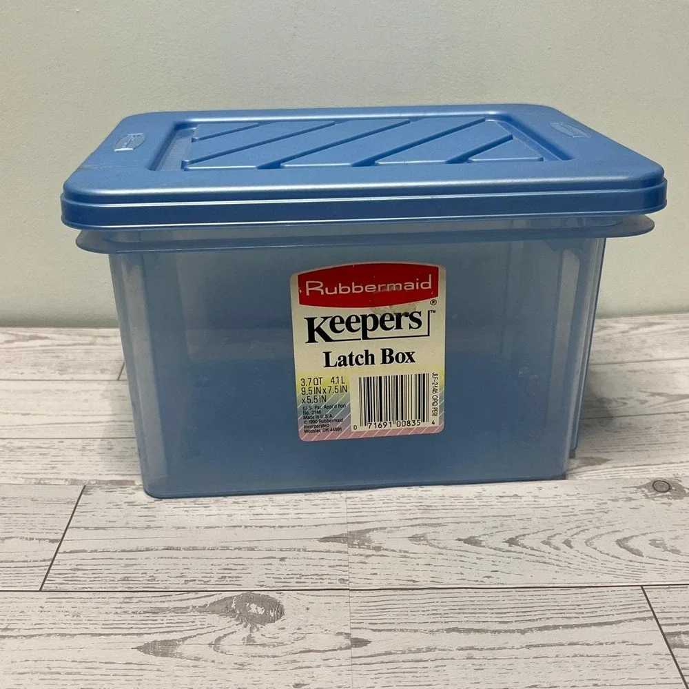 Rubbermaid Keepers Latch Box Blue Storage Container 3.7 Quart 9.5x7.5 in Clear
